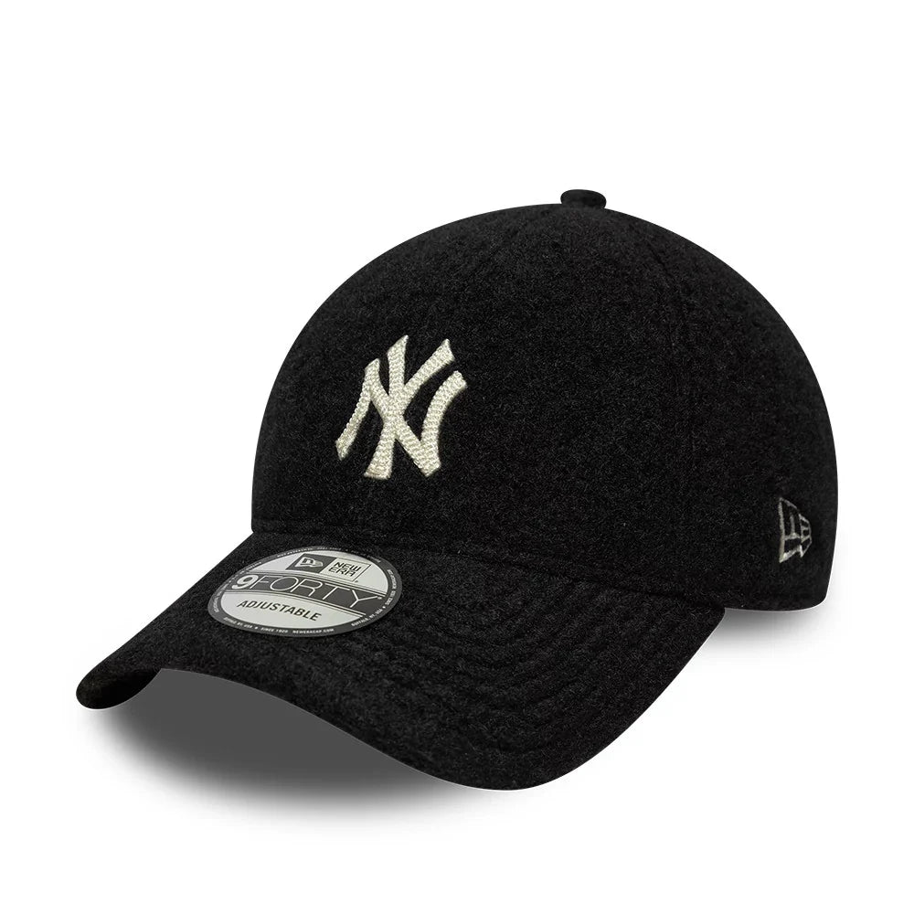 New Era, 9FORTY New York Yankees Chainstitch Winter Borg, Black
