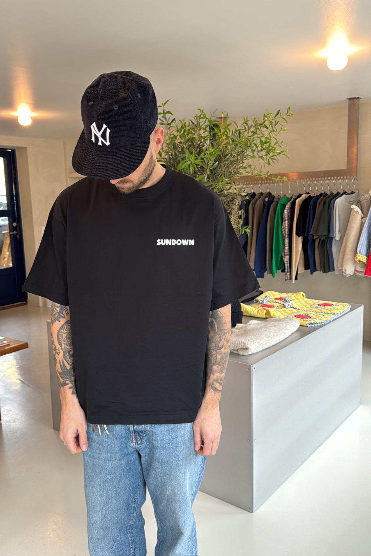 SUNDOWN, Sunni Box Tee, Black