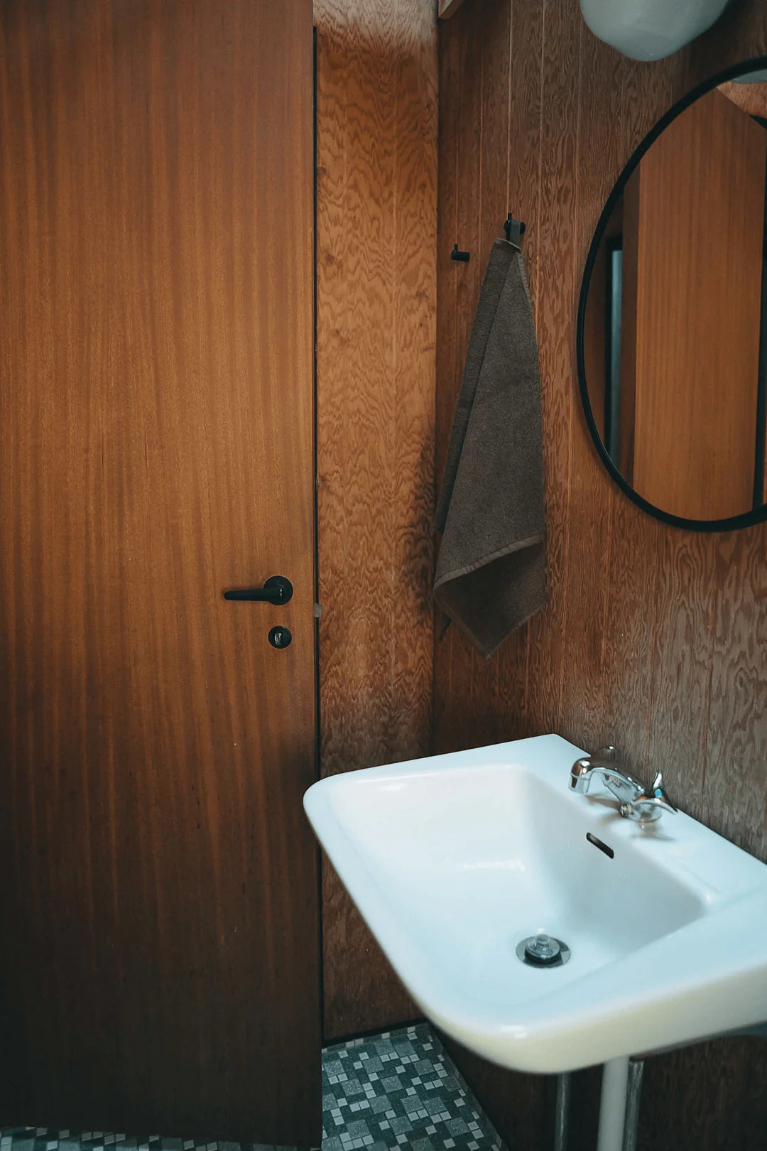 Studio Feder, Una Towel, Brown
