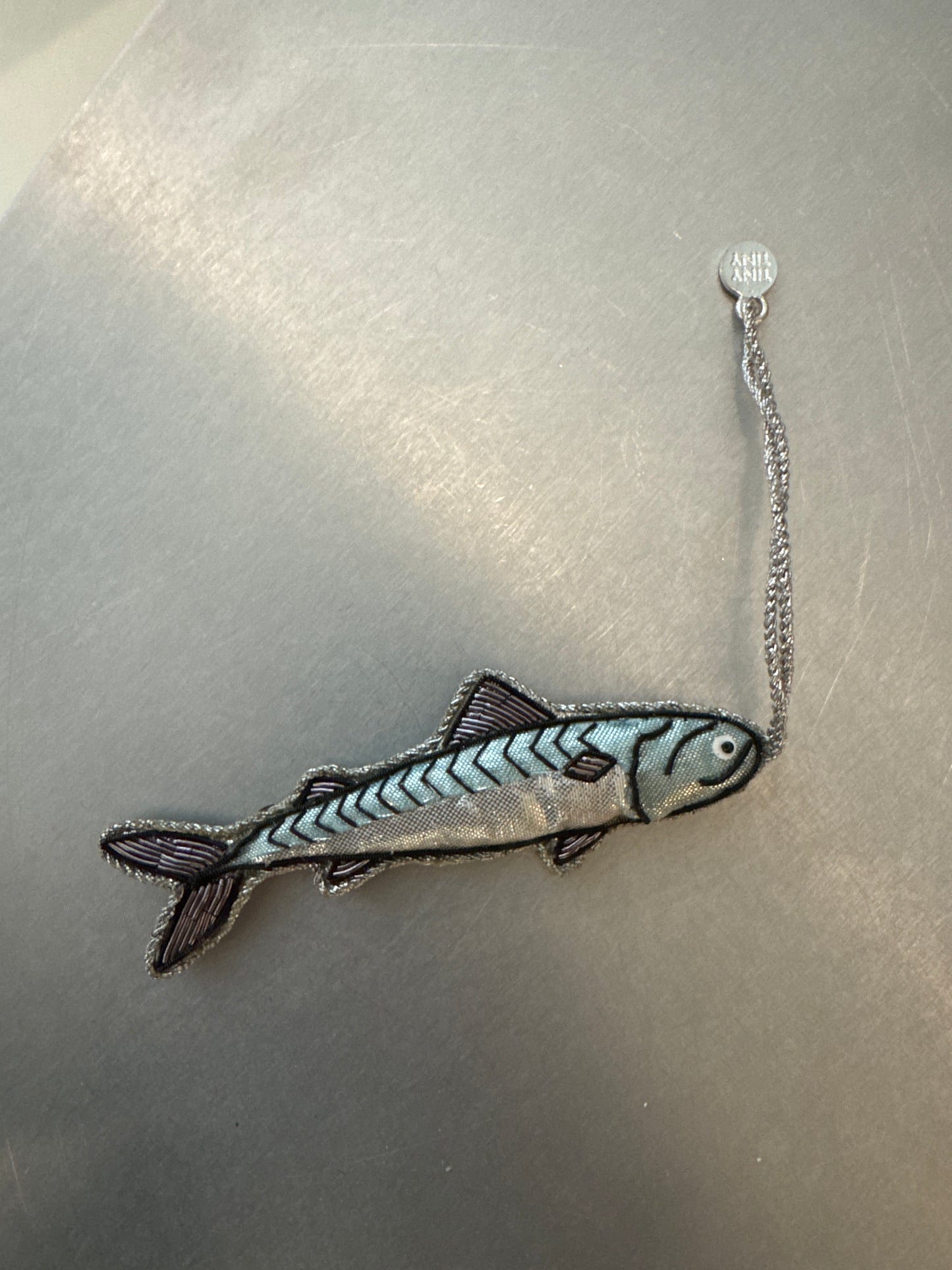 Tiny Tiny, Håndbroderet Fisk