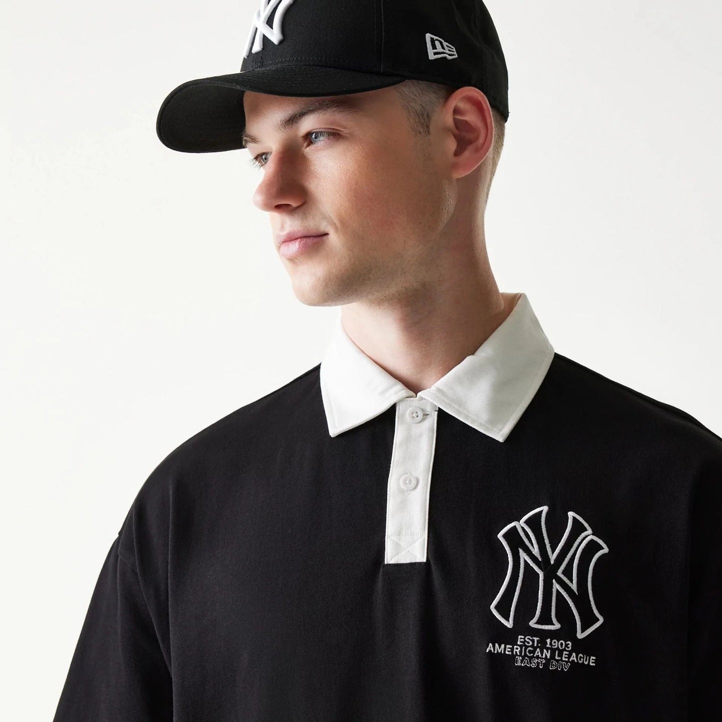 New Era, New York Yankees Oversized Polo T-Shirt, Black