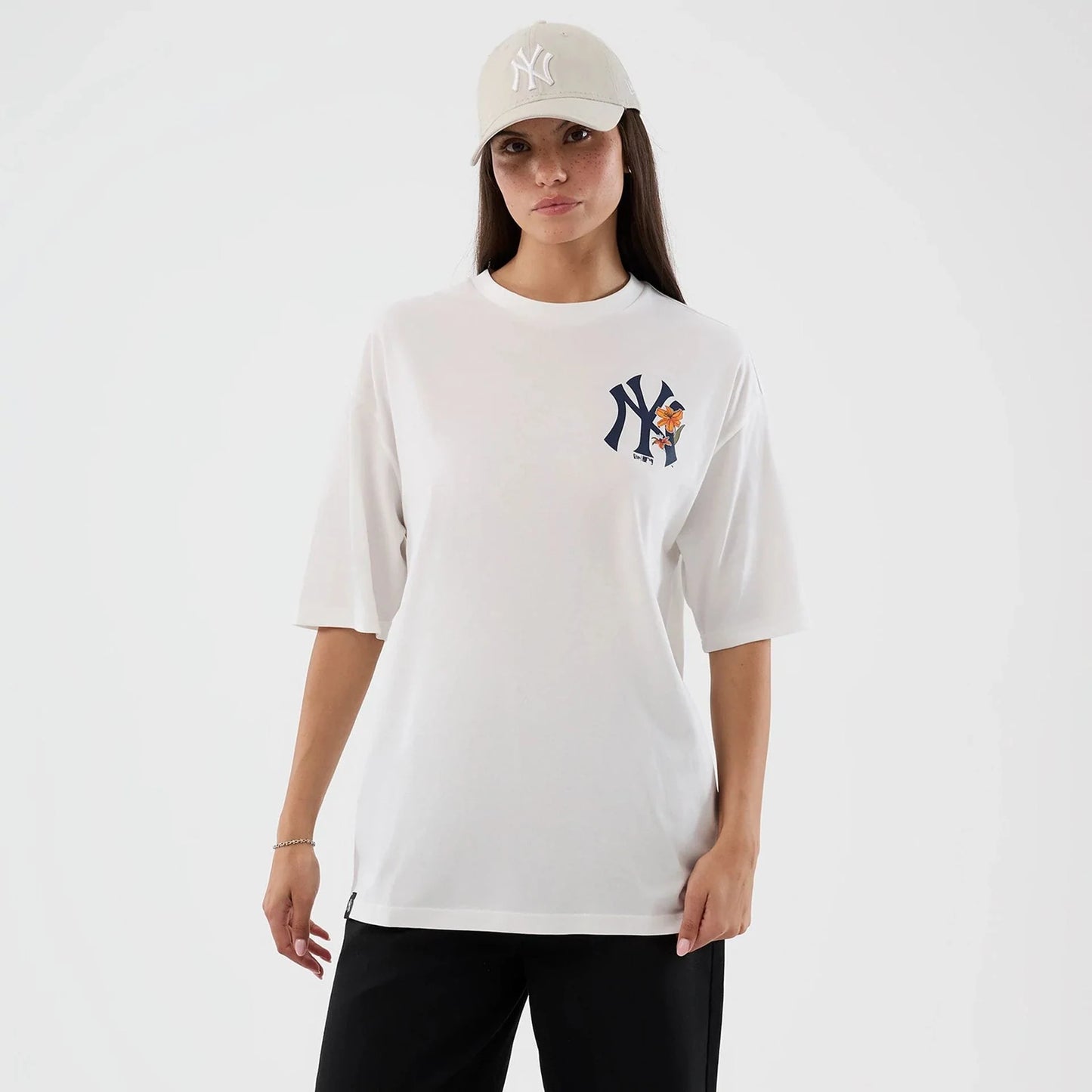 New Era, New York Yankees Floral Oversized T-Shirt, White