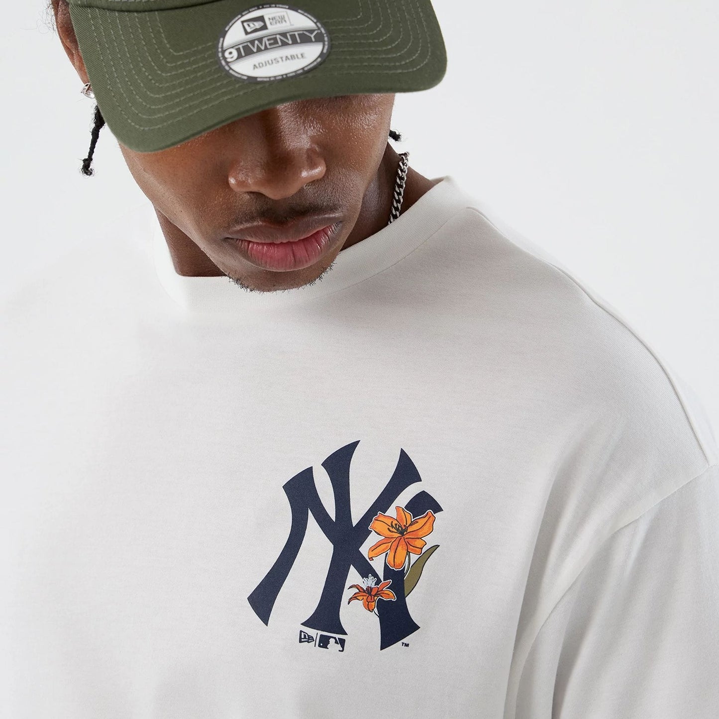 New Era, New York Yankees Floral Oversized T-Shirt, White