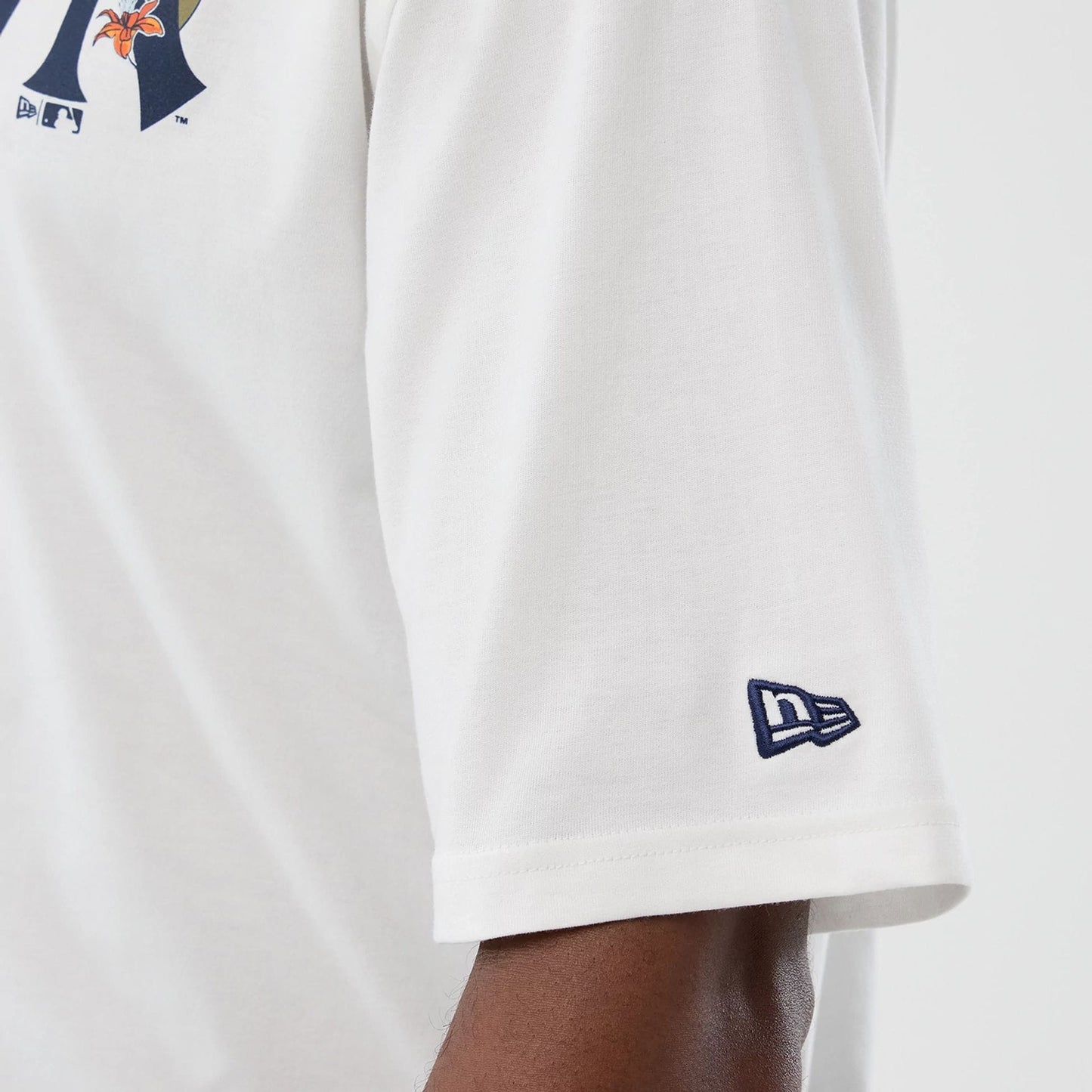 New Era, New York Yankees Floral Oversized T-Shirt, White