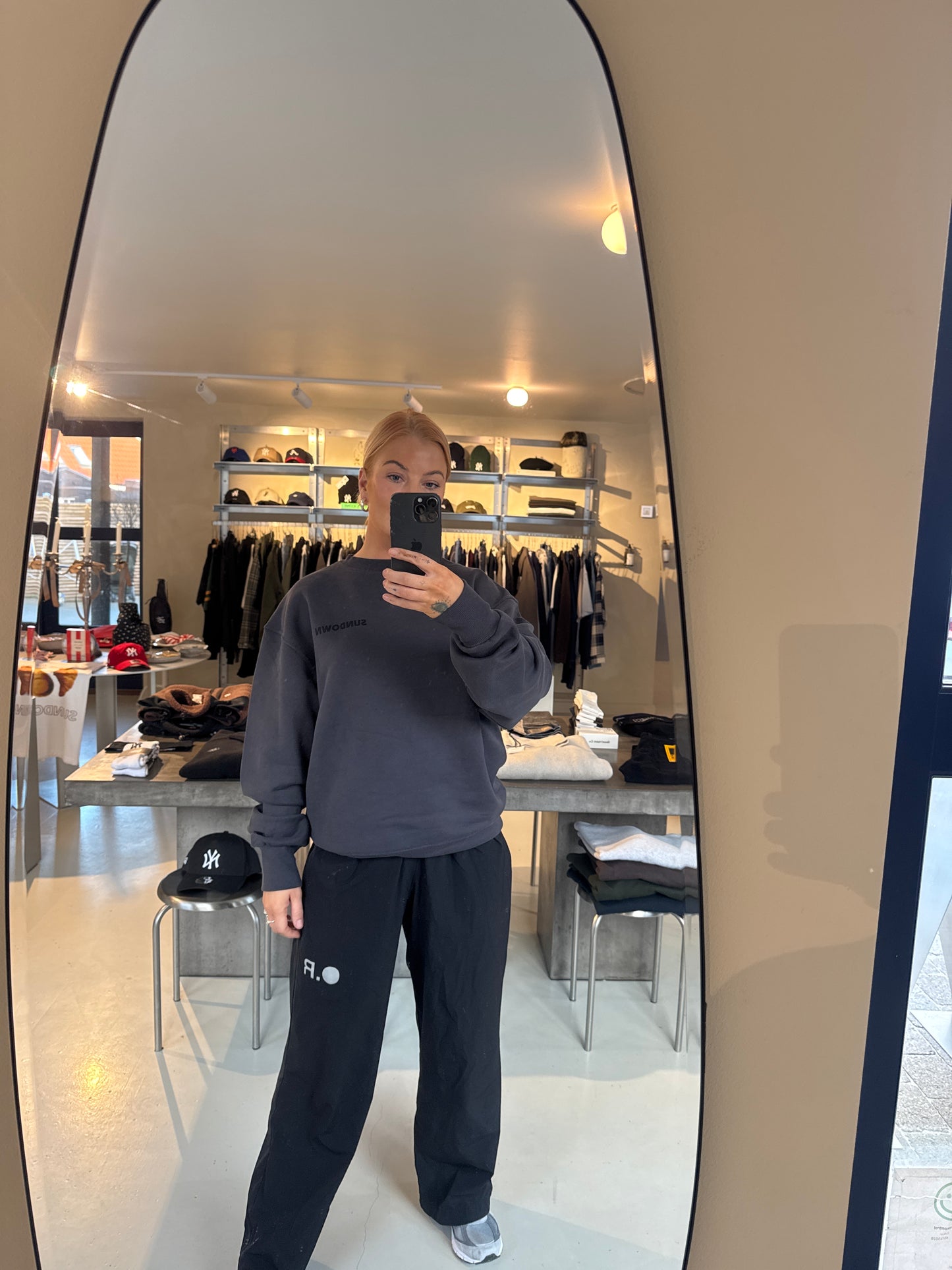 Sundown, Sunni Heavy Crewneck, Dark Grey