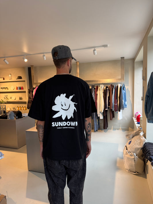 SUNDOWN, Sunni Box Tee, Black