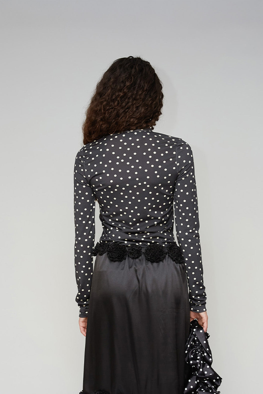 Opérasport, Suni Top, White Dots