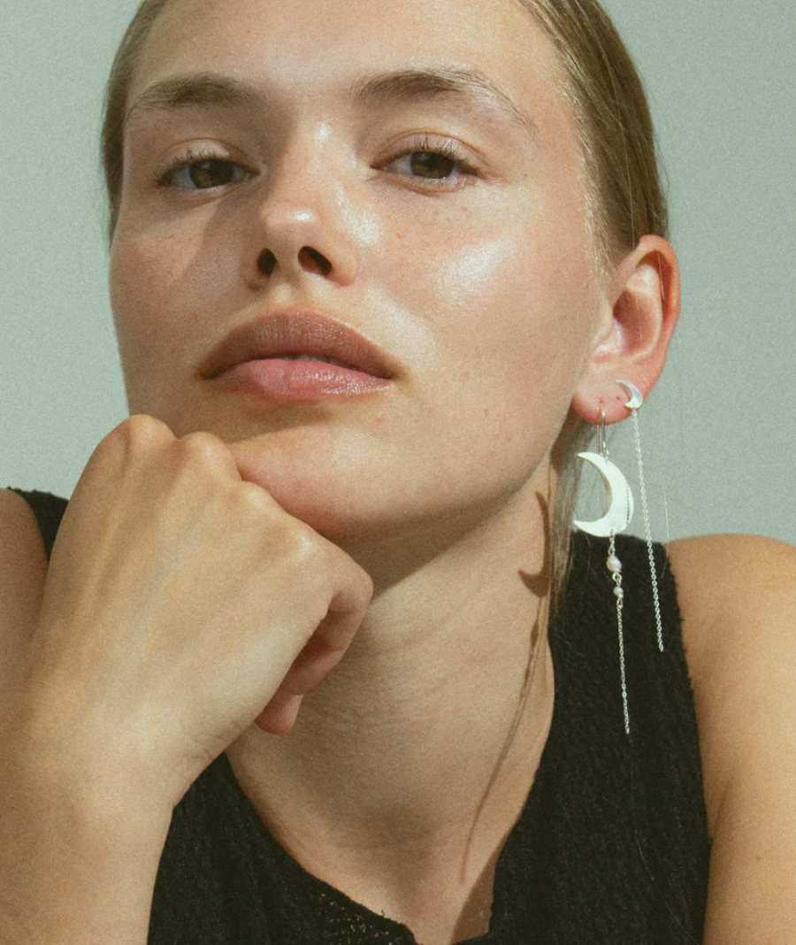Jane Kønig, Half Moon Chain Stud, Sølv