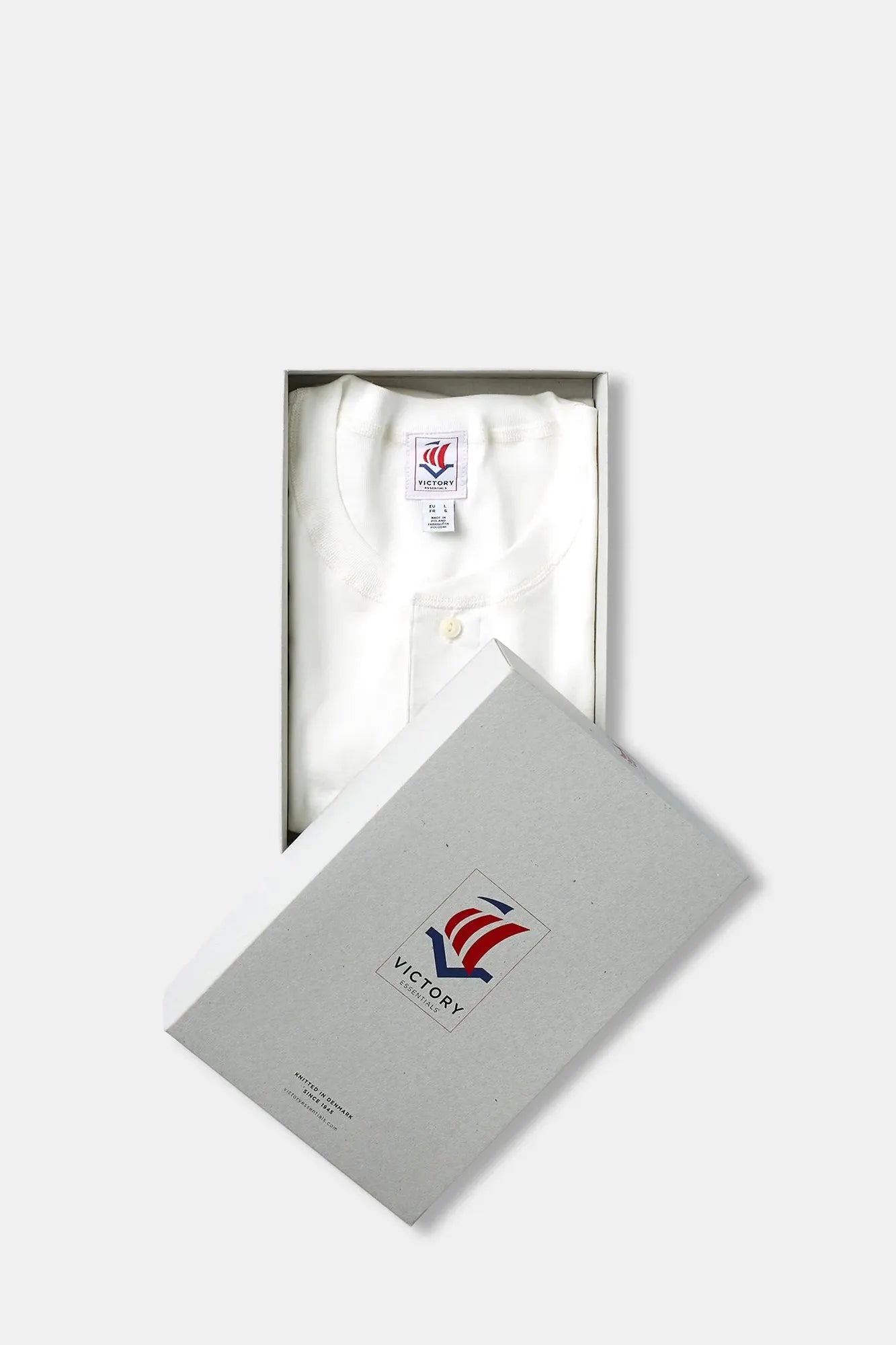 Victory Essentials, VE Karl SS Henley 230, Off White