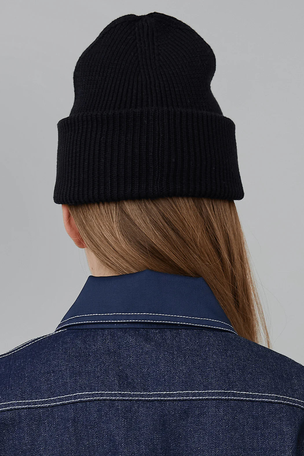 OperáSport, André Beanie, Sort